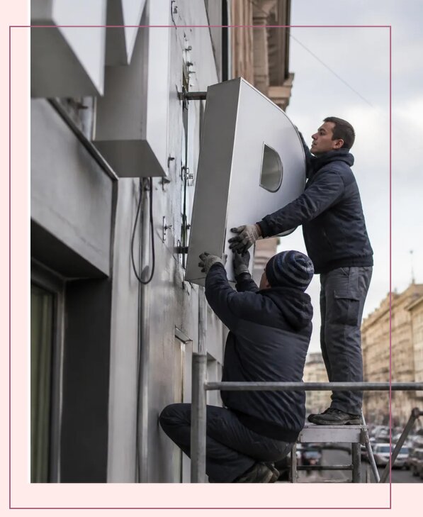 Изготовление и монтаж больших объемных букв в Мытищах